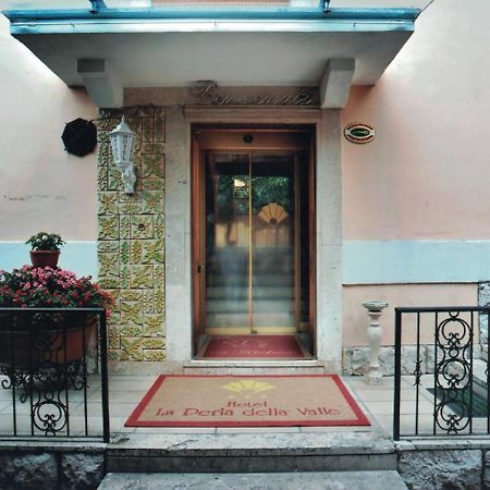 Albergo La Perla Civitella Roveto Bagian luar foto